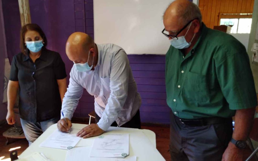 Firma acuerdo de colaboración con distintos sectores de la comunidad.